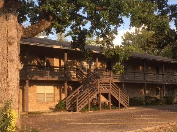 801 Calvin St APT C, Lufkin, TX 75904