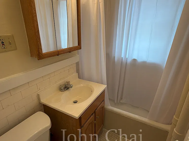 225 Kelton St #8 — Photo 17