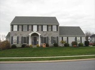 110 Fleetline St, Ronks, PA 17572