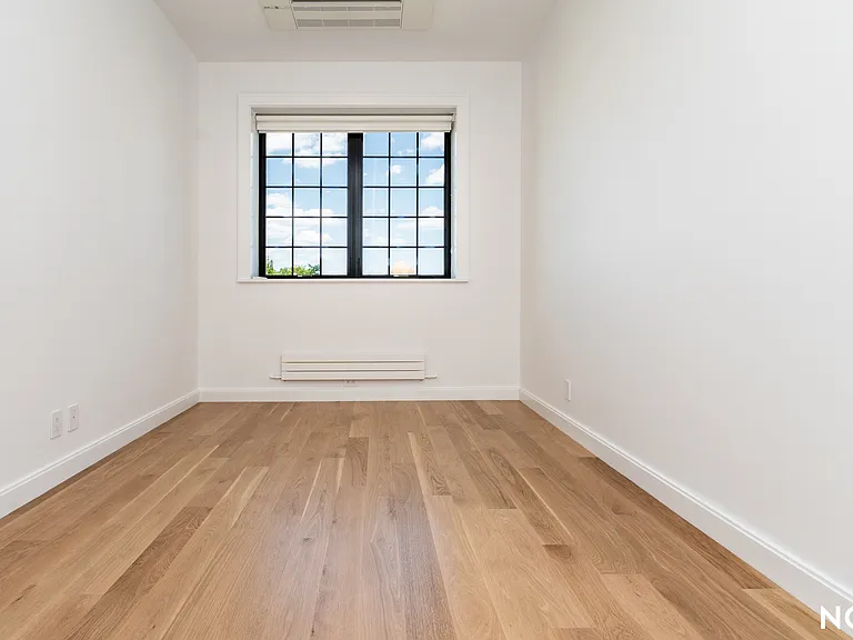 166 Eckford St #3 — Photo 9