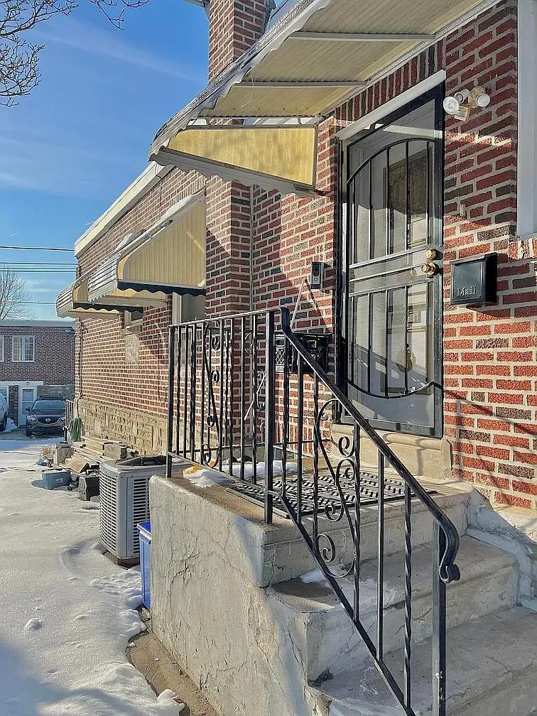 3 bed, 1025 sqft, $1,800 — Photo 2