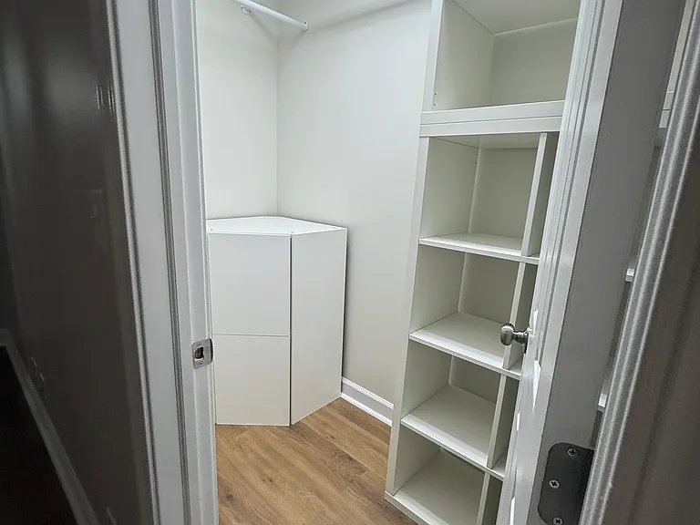 4750 N Elston Ave #102 — Photo 12