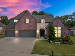 6701 S Chestnut Ave, Broken Arrow, OK 74011