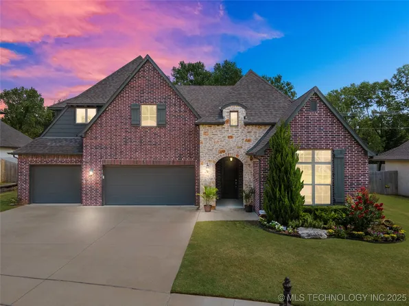 6701 S Chestnut Ave, Broken Arrow, OK 74011