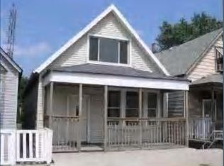 9535 S Ewing Ave, Chicago, IL 60617