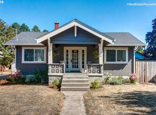 206 N James Ave, Silverton, OR