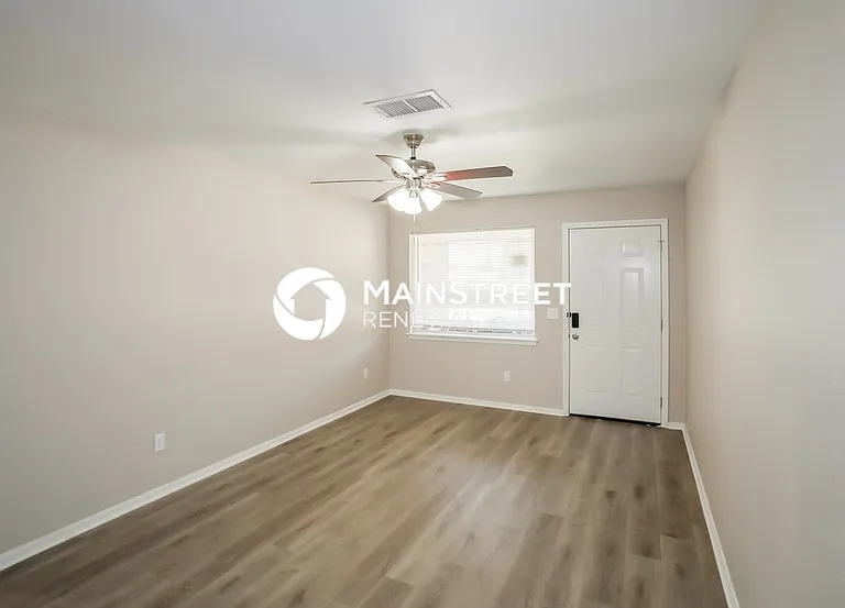 3104 Saint John Ave — Photo 6