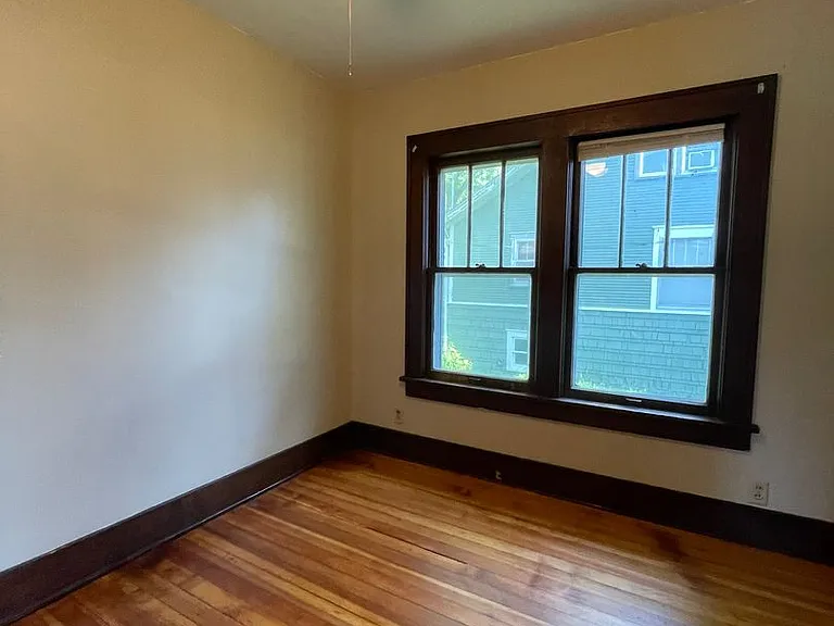 1413 Center St — Photo 10