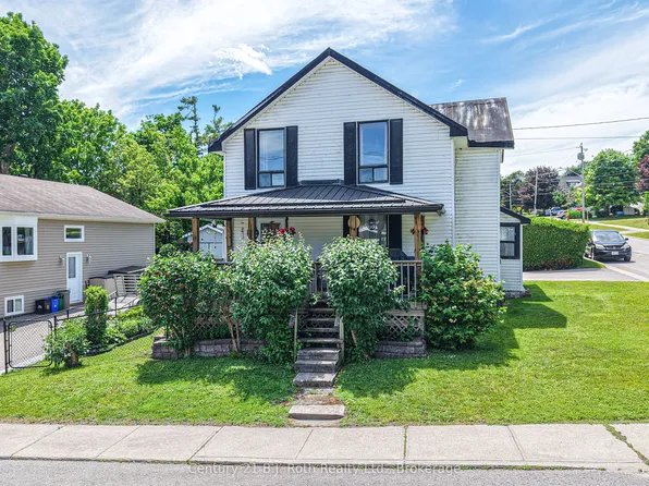 139 Borland St E, Orillia, ON L3V 2C1