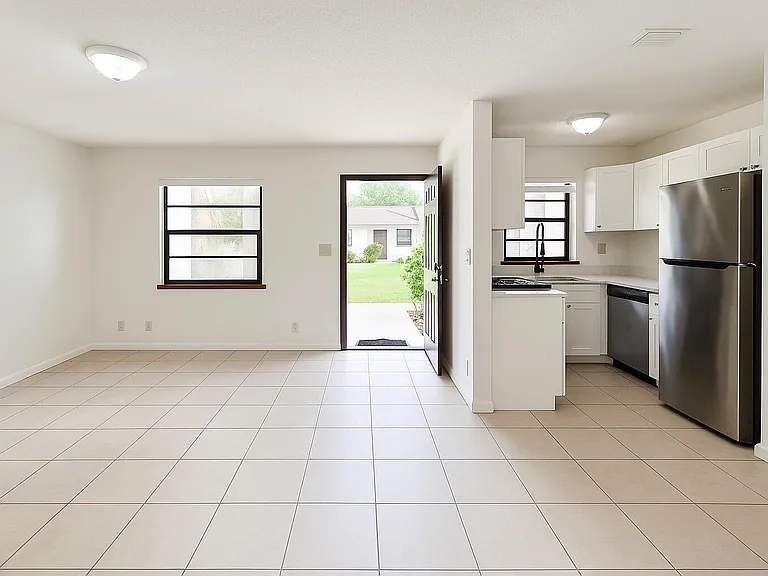 1226 N Haverhill Rd #4 — Photo 5