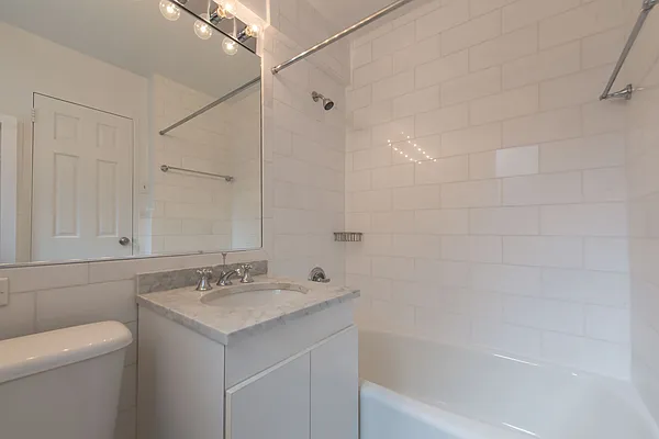 Rented by Solow Realty | media 7