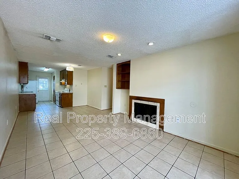10642 Stanley Aubin Ln #C — Photo 5