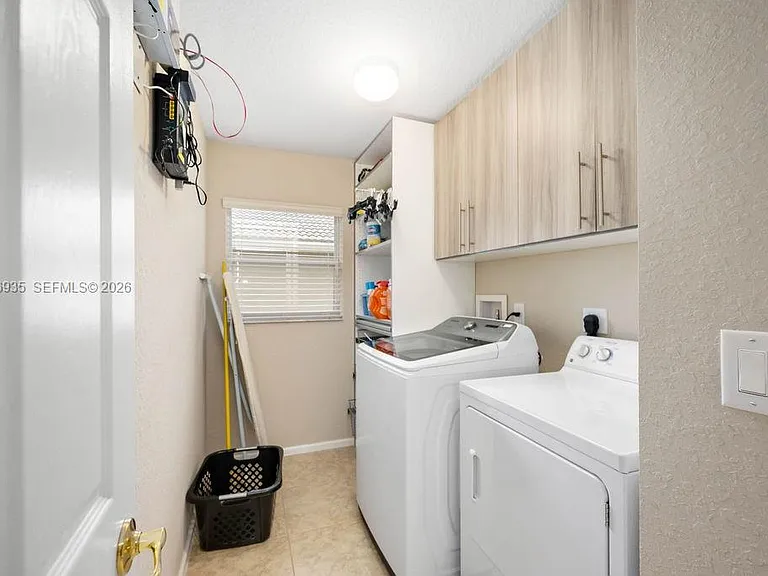 7841 Jewelwood Dr — Photo 15