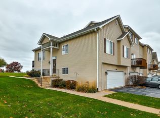 1901 Paddock Ct, Belvidere, IL 61008