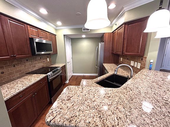 4th image of 1800 Ashley Ct APT 202