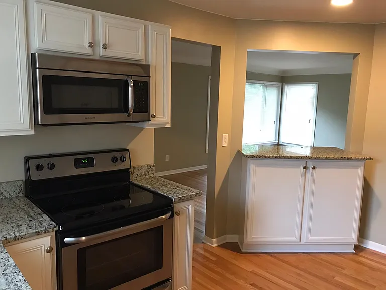 723 Butternut Ave — Photo 9