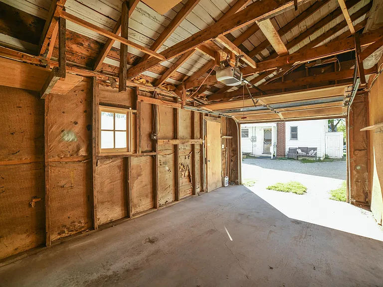 309 S Erie St — Photo 20