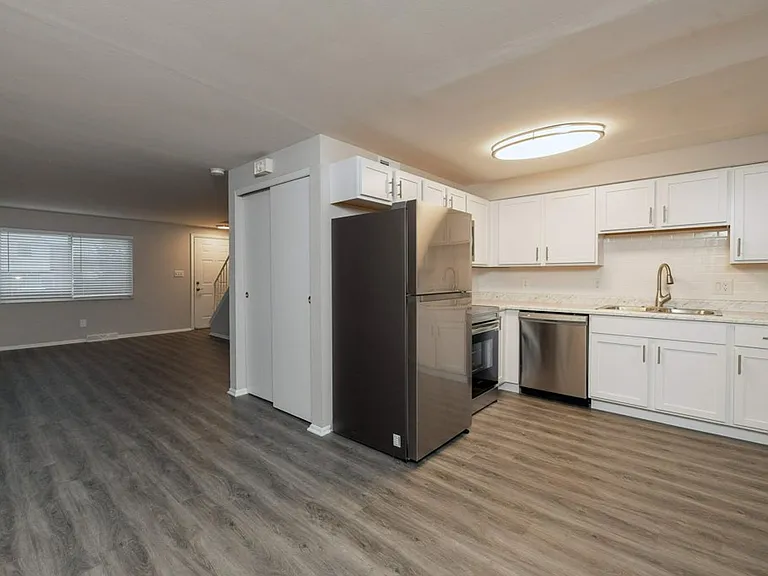Townhomes at Fairways — Photo 42