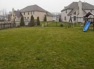 2583 Shetland Ln, Aurora, IL 60502