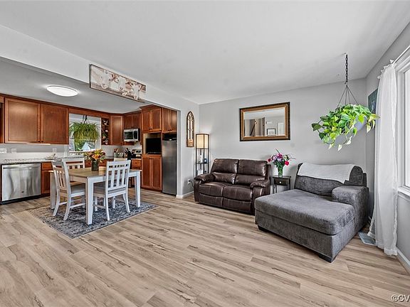 5th image of 10911 Sassafras Dr