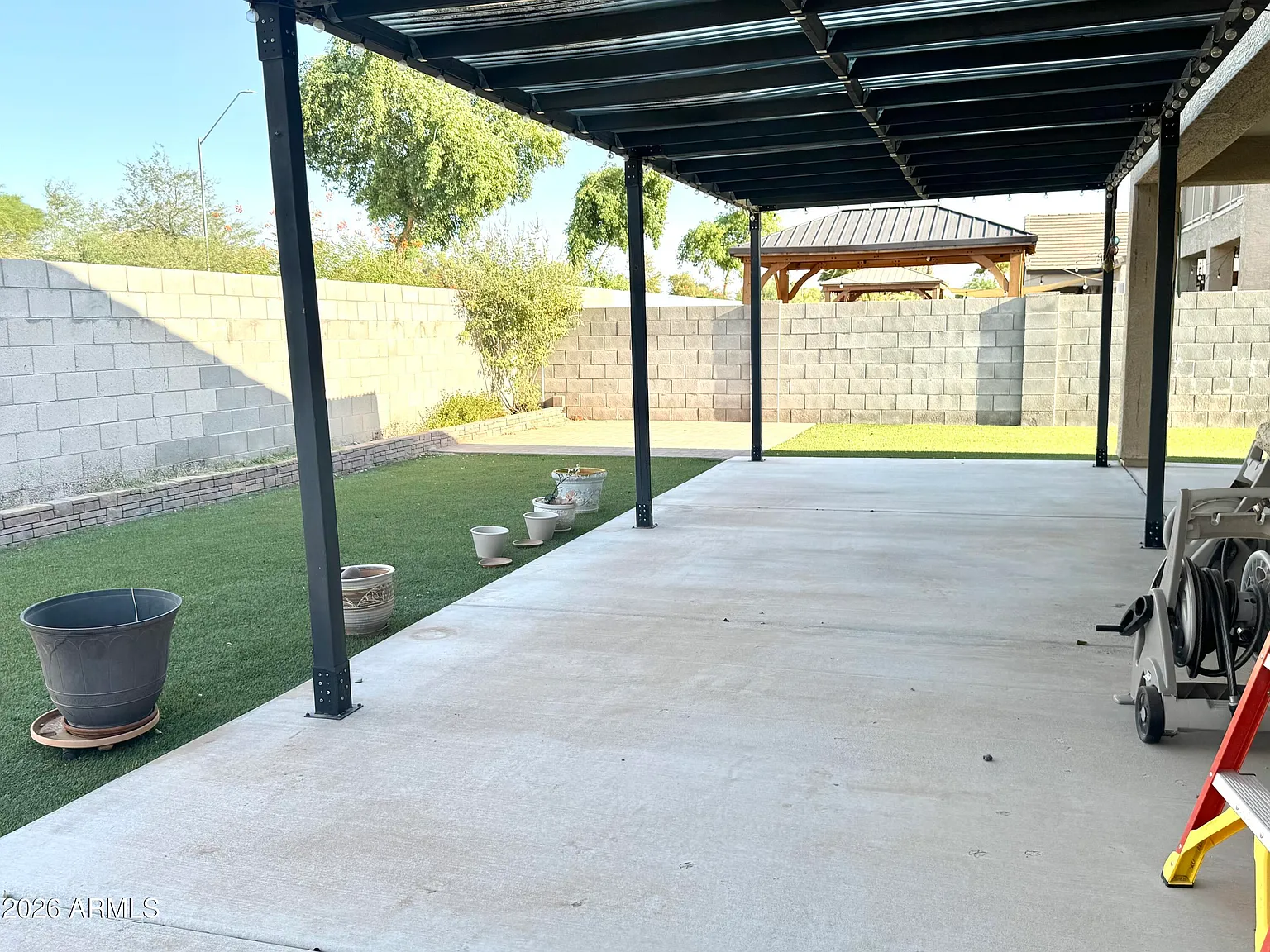 3 bed, 2.5 bath, 2041 sqft, $2,200 — Photo 3