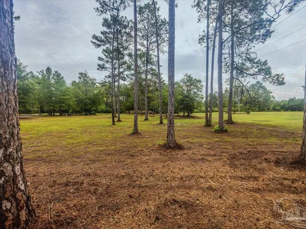 8330 Edith Ave, Milton, FL 32570