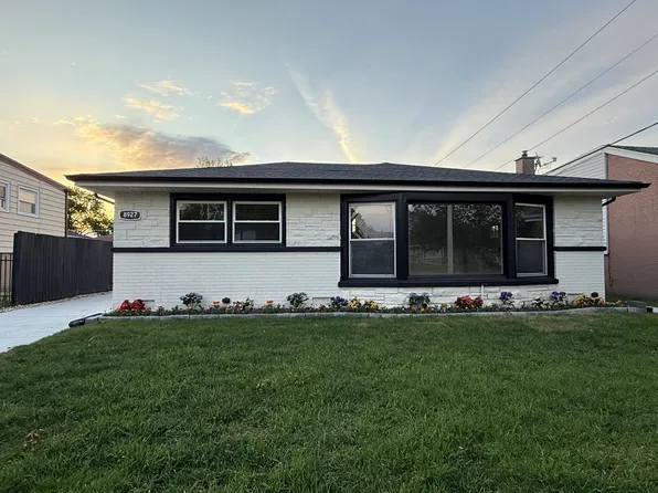 8927 N Merrill St, Niles, IL 60714