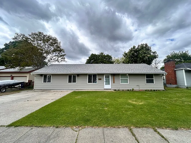 1927 E Marshall Ave — Photo 25