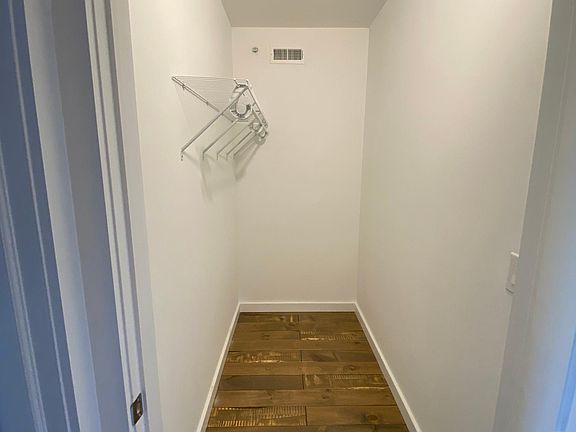 3rd image of 1912 E York St #3