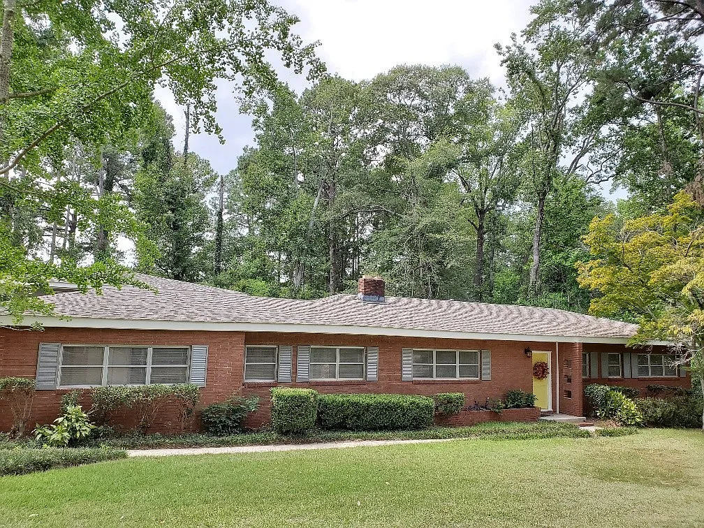 Building Photo - 1810 Pine Forest Circle