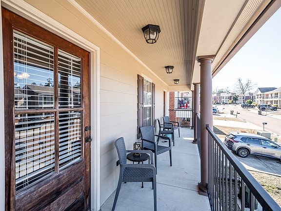 4th image of 752 Southpointe Commons Loop