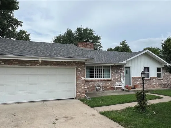 5802 Steven Dr, Saint Joseph, MO 64503
