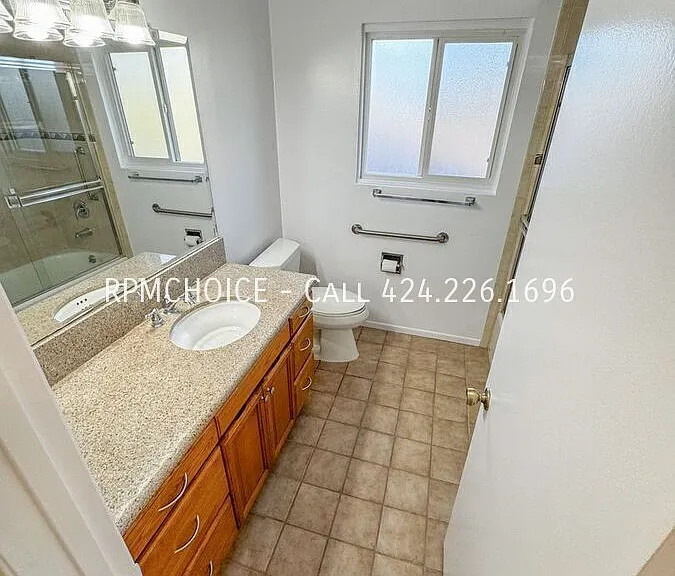 23821 Stanhurst Ave — Photo 33