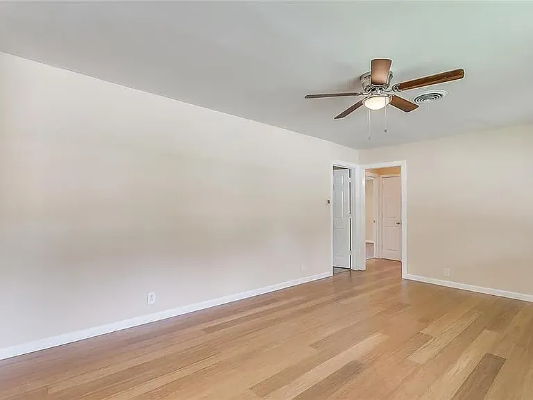 2709 New York Ave — Photo 6