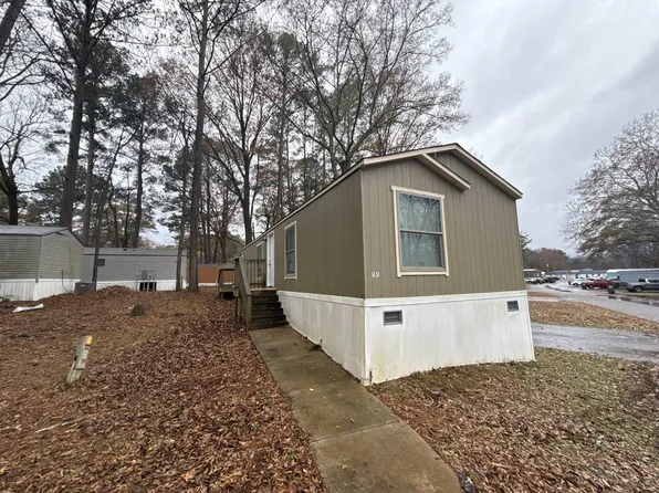 271 Harmony Dr #151, Bessemer, AL 35020