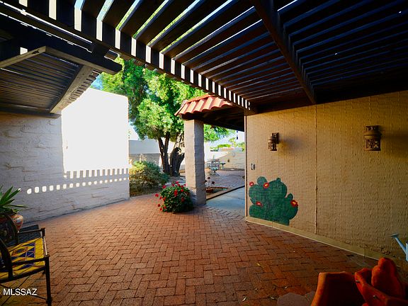 4th image of 764 W Calle Del Regalo