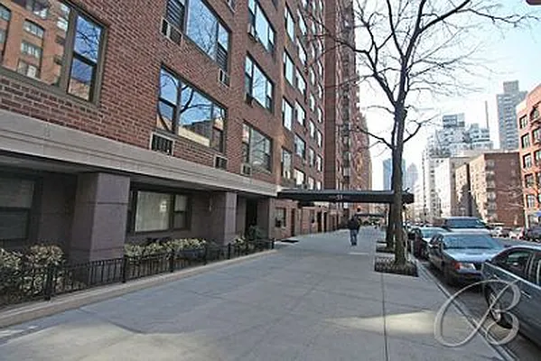 Sold by Bellmarc Realty | media 6