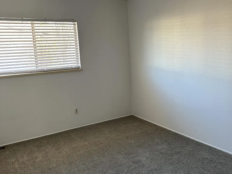942 Northern Way #1 — Photo 7