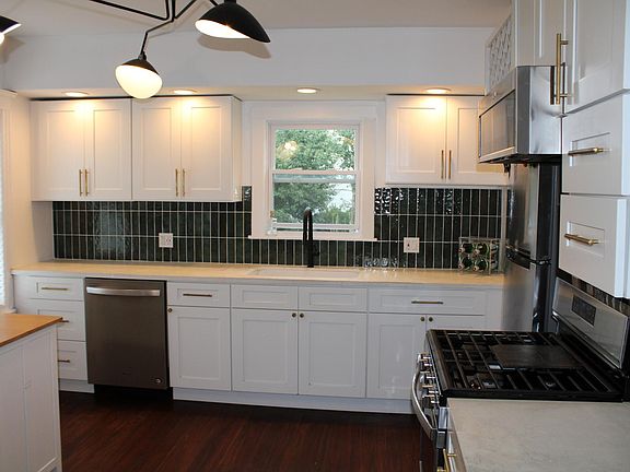 3rd image of 73 Washburn Ave