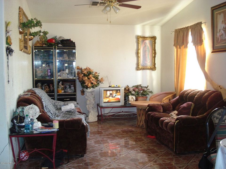 2nd image of 2805 W Polk St