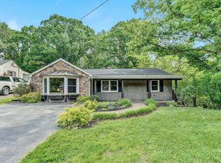 3966 Pitzer Rd, Roanoke, VA 24014