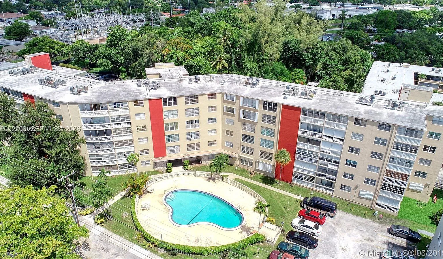 1475 Terra Towers Condo — Photo 2