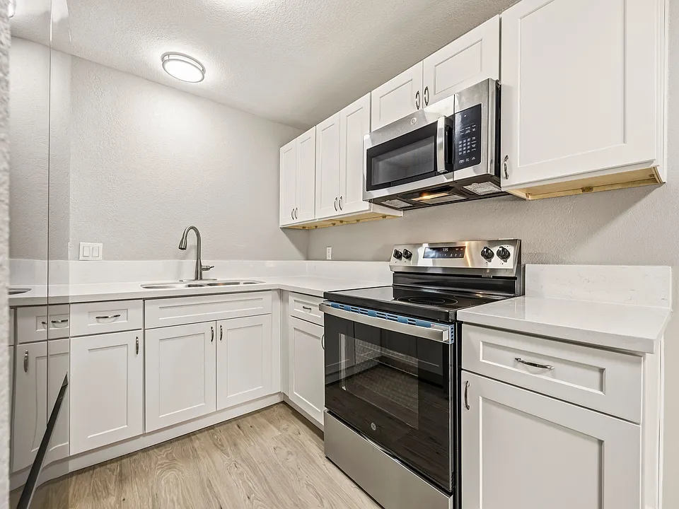 Chamoune Senior Apartments