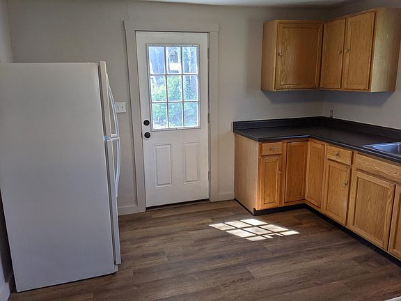 5th image of 2309 Blake Ave #2307