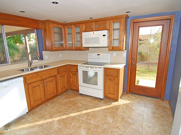 5th image of 2119 E Pebble Beach Dr
