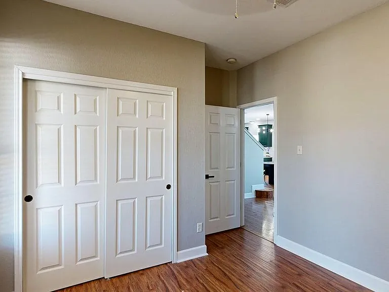 2105 Huxley Ln — Photo 19