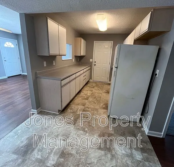 810 Pine St #PINE STREET — Photo 3