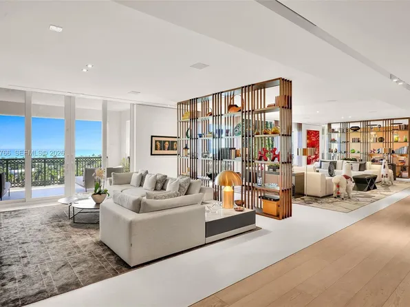 20165 NE 39th Pl #1103&1104, Miami, FL 33180