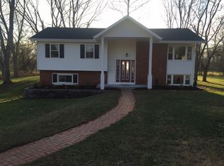 100 Kilgar Dr, Clayton, OH 45315