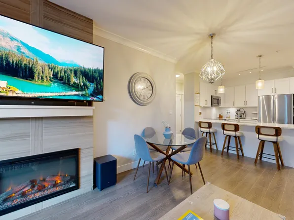 5020 221a St #211, Langley, BC V2Y 0V5